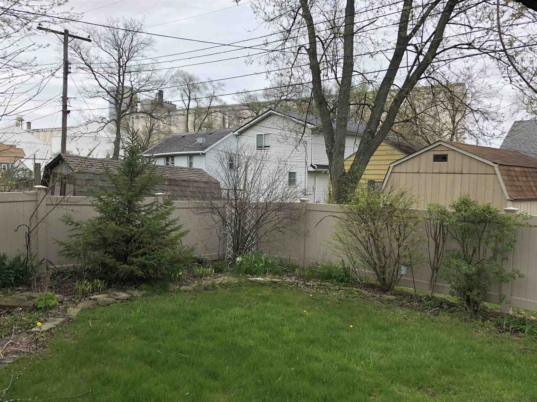 1216 Mix Avenue Decatur, IN 46733 - Photo 6 of 34
