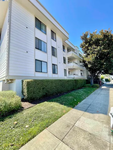 $309,000 | 2077 Washington Avenue, Unit 114, San Leandro, CA 94577