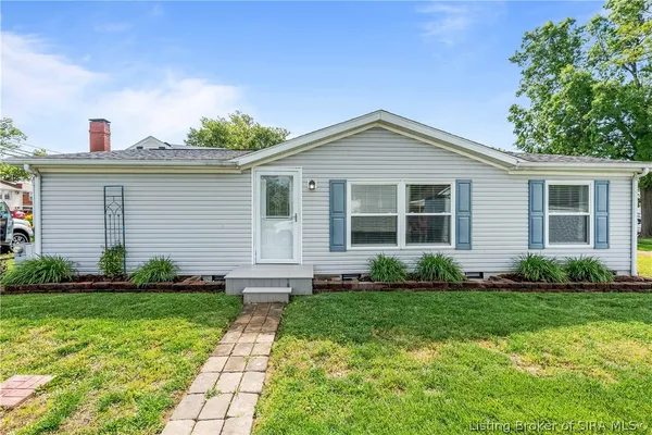 $198,000 | 1711 McDonald Lane, New Albany, IN 47150