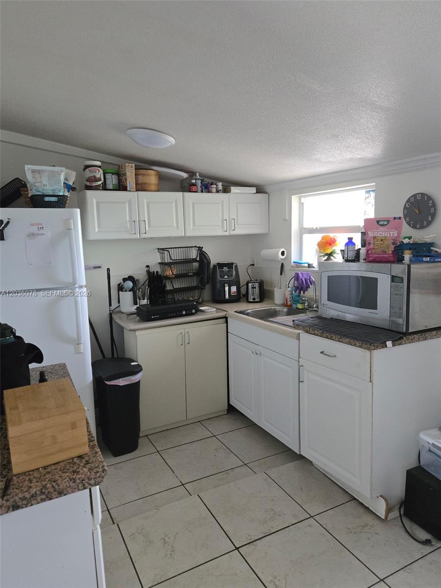 11290 Southwest 47th Terrace Miami, FL 33165 - Photo 19 of 22