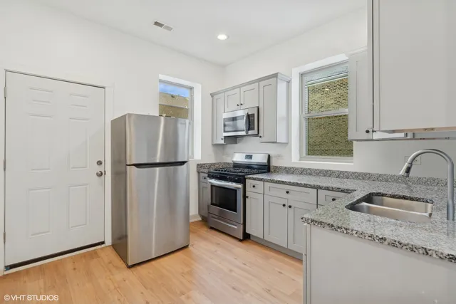 $824,000 | 1908 West 48th Street, Chicago, IL 60609