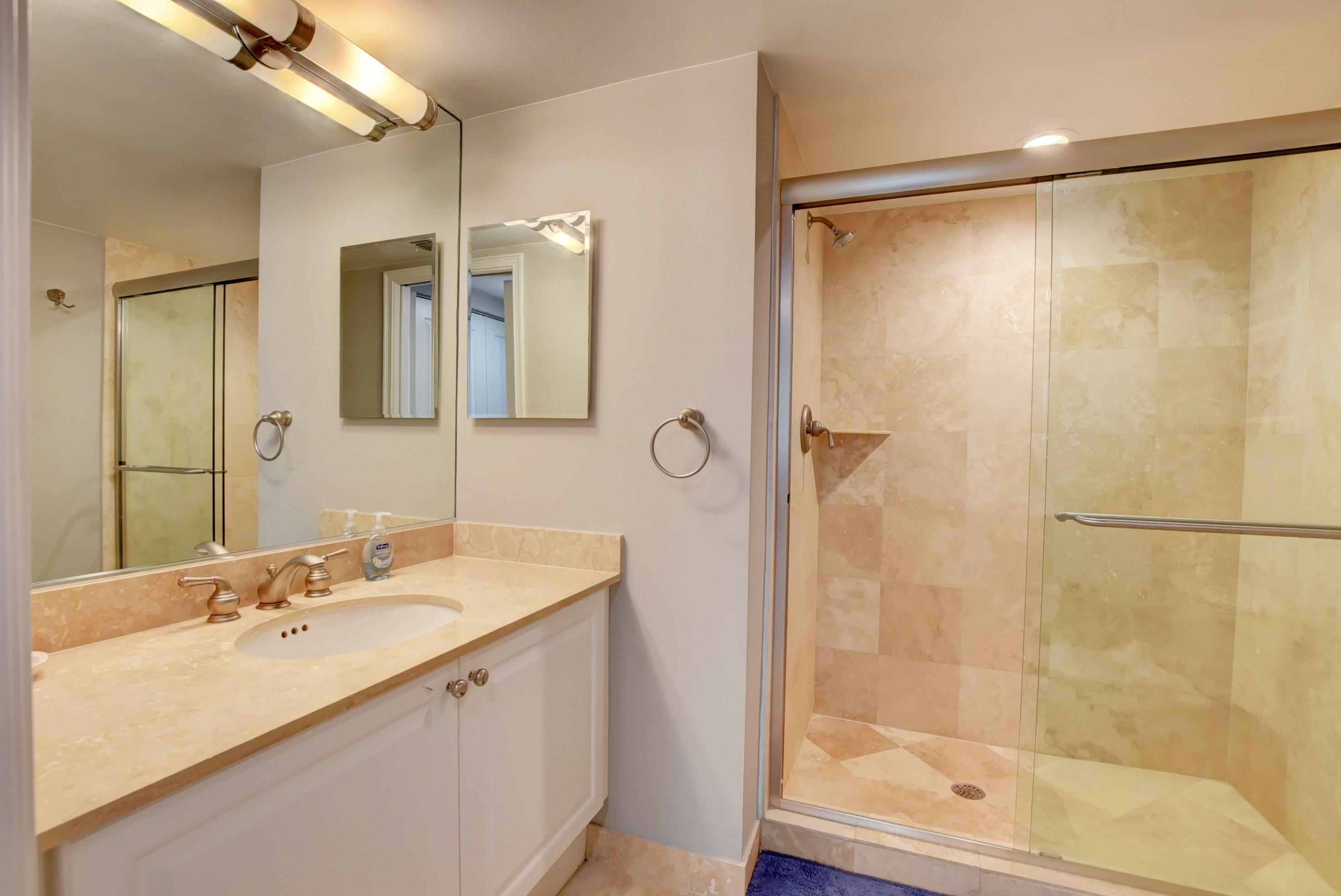 99 Southeast Mizner Boulevard, Unit 233 Boca Raton, FL 33432 - Photo 20 of 55 Bathroom 2