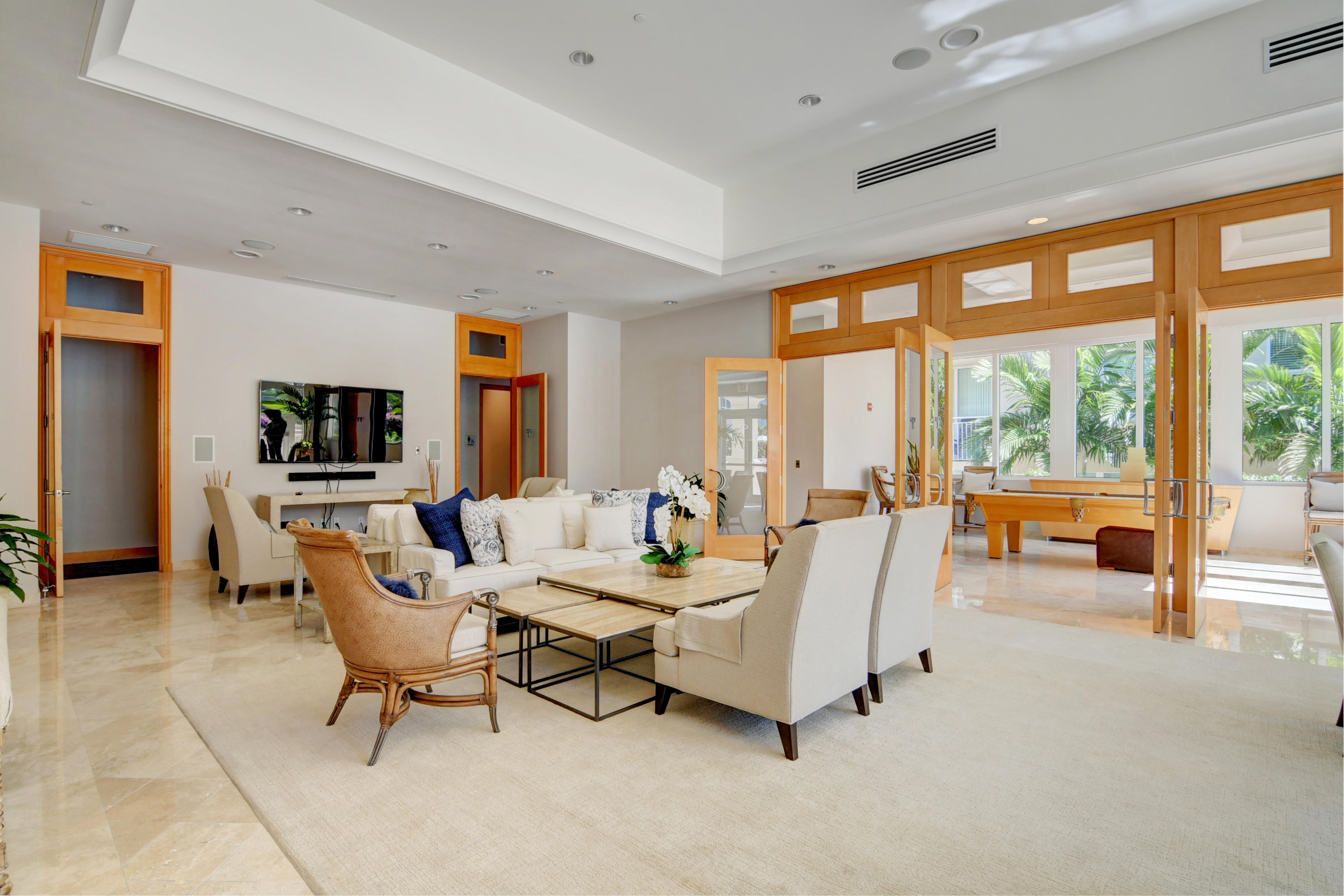 99 Southeast Mizner Boulevard, Unit 233 Boca Raton, FL 33432 - Photo 29 of 55 Lobby