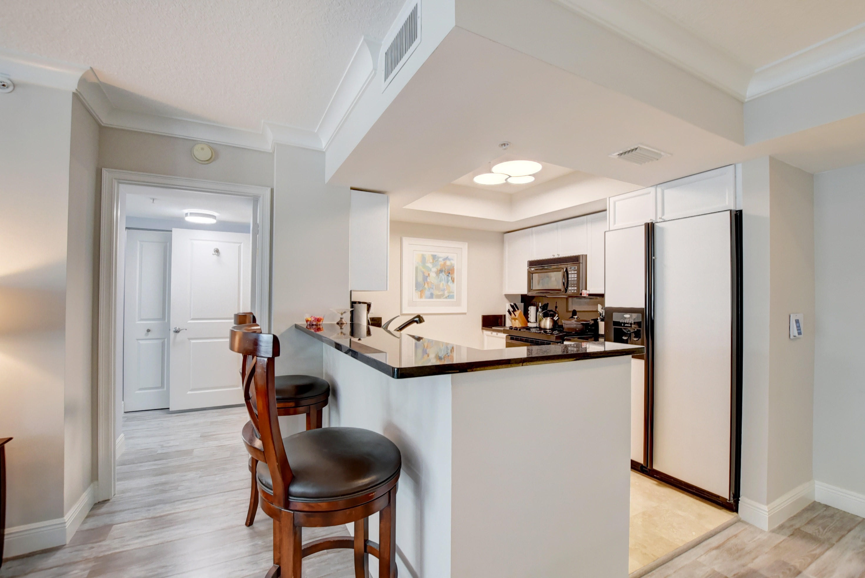 99 Southeast Mizner Boulevard, Unit 233 Boca Raton, FL 33432 - Photo 6 of 55 Snack Bar/Kitchen