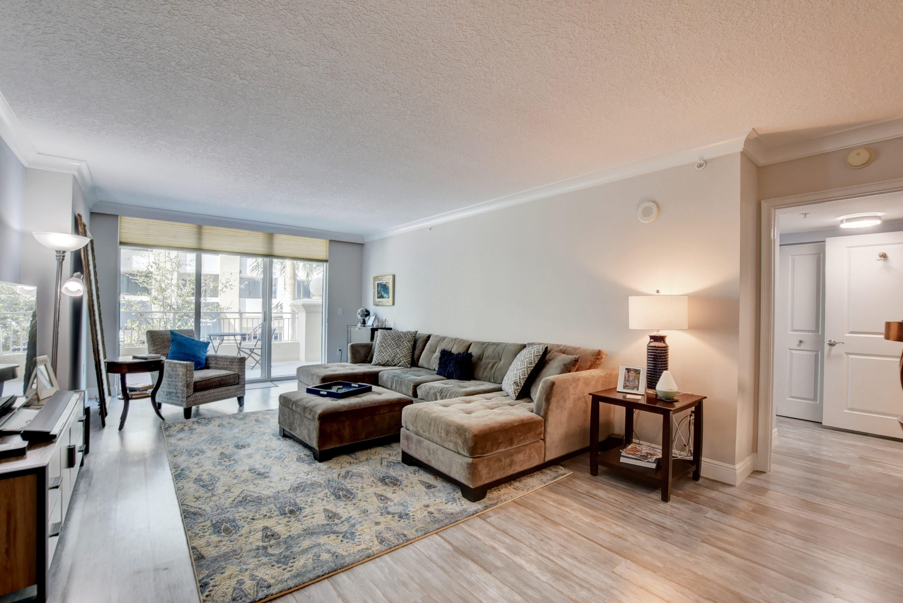 99 Southeast Mizner Boulevard, Unit 233 Boca Raton, FL 33432 - Photo 9 of 55 Living