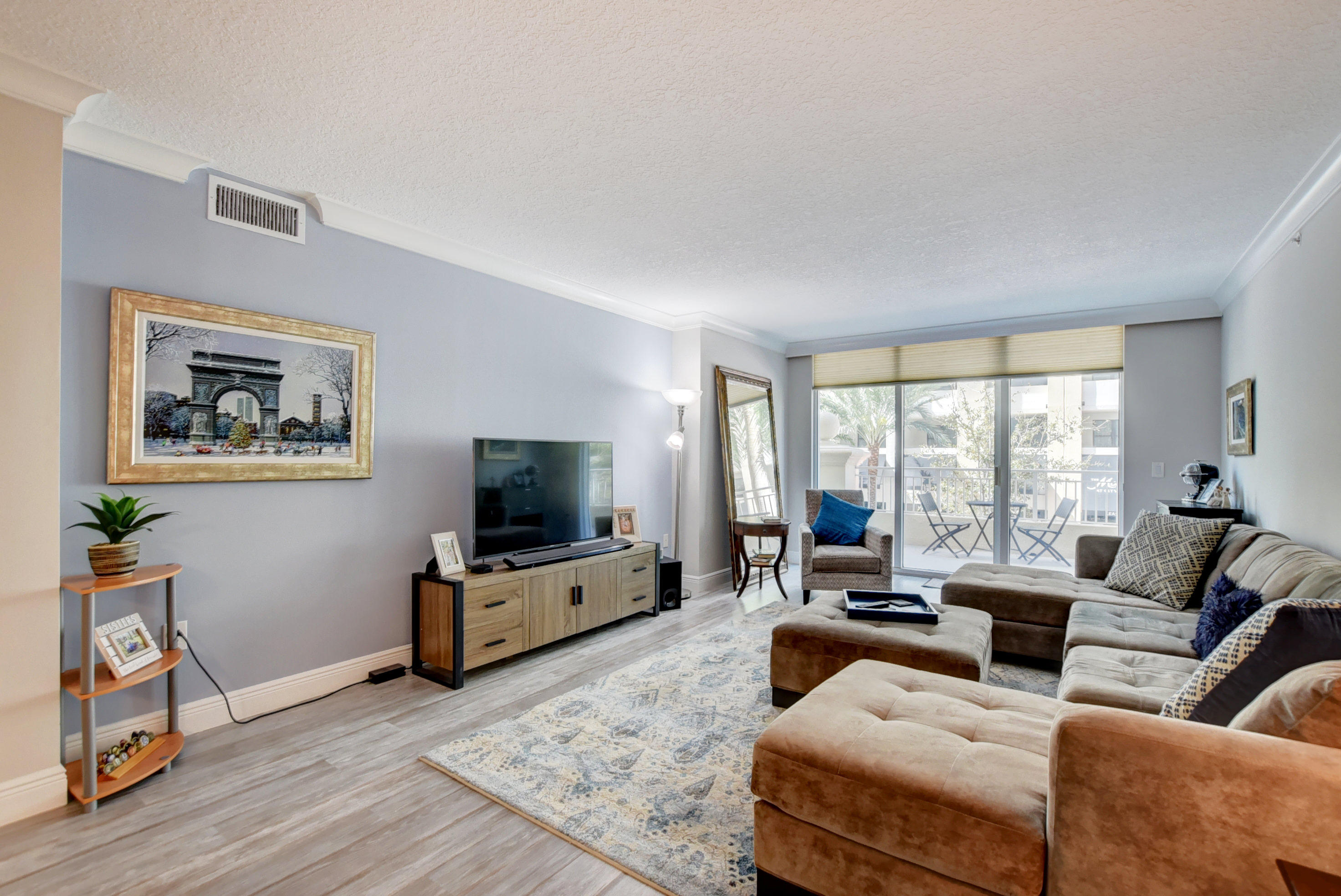 99 Southeast Mizner Boulevard, Unit 233 Boca Raton, FL 33432 - Photo 10 of 55 Living