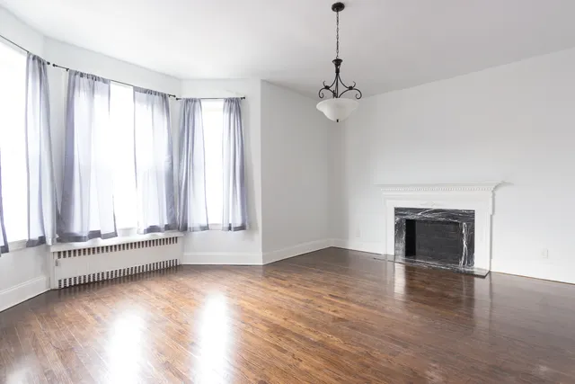 $630,000 | 618 East 50th Place, Chicago, IL 60615