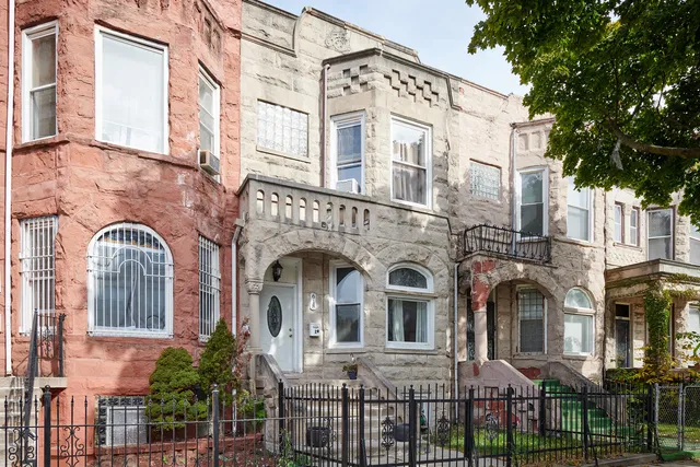 $630,000 | 618 East 50th Place, Chicago, IL 60615