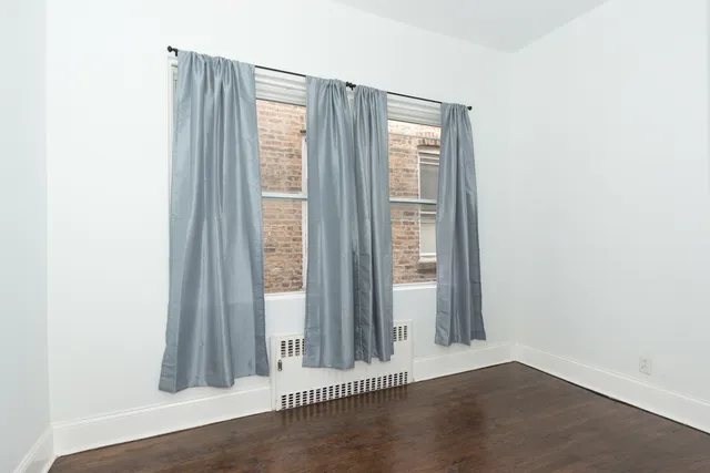 $630,000 | 618 East 50th Place, Chicago, IL 60615