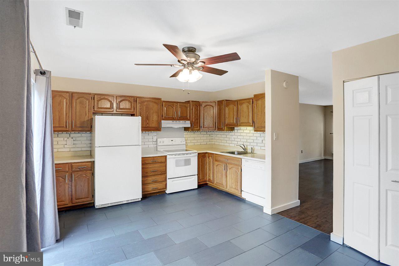 506 Lopax Road Harrisburg, PA 17112 - Photo 9 of 25 Gallery Image 9