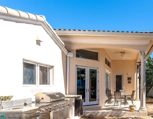 a view of a house with a outdoor space