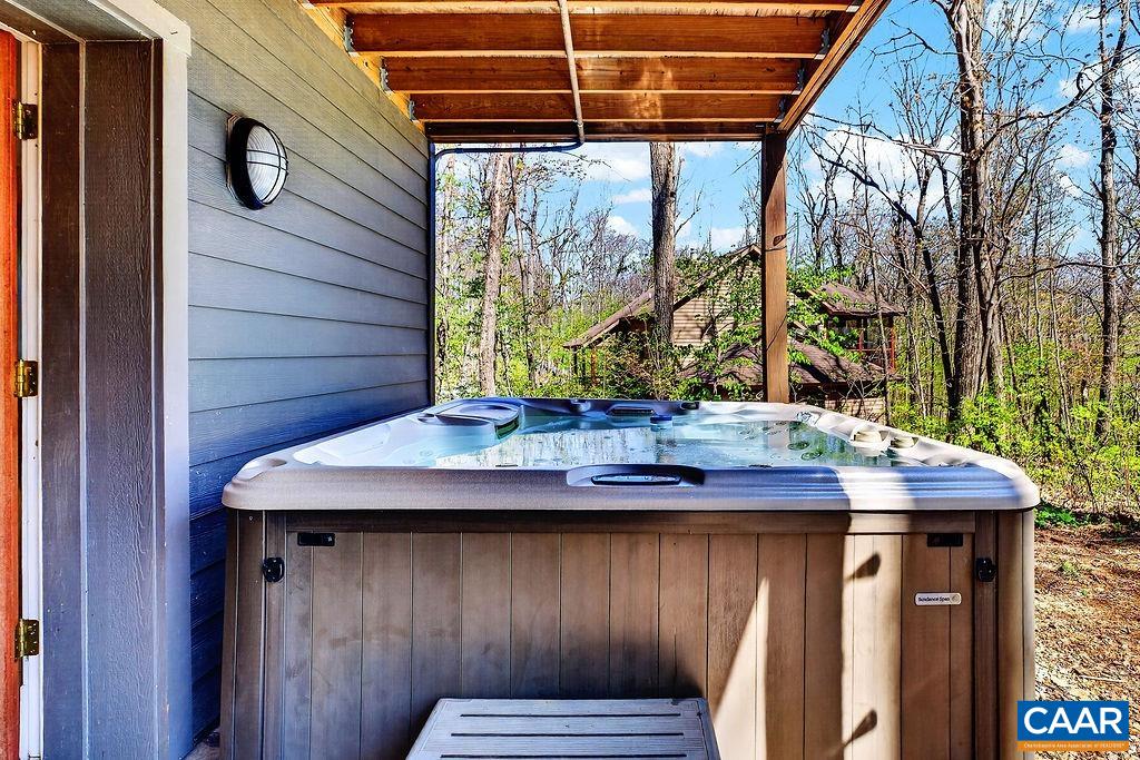 952 Blue Ridge Drive Roseland, VA 22967 - Photo 51 of 51 Hot tub on back patio