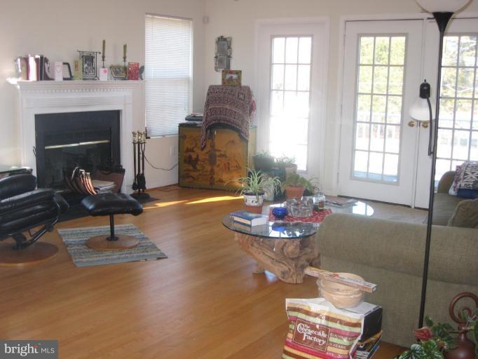 929 Benning Road Galesville, MD 20765 - Photo 2 of 5 Living Room