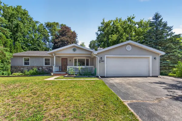$369,000 | 240 Meadowbrook Drive, Fredonia, WI 53021