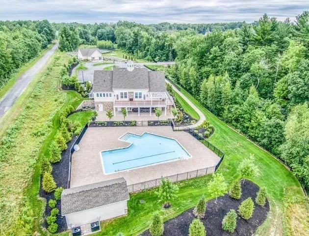 $799,900 | 2 Sequoia Drive, Unit 2, Methuen, MA 01844