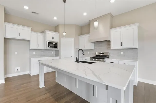 $650,000 | 10511 North Liberty Street, Kansas City, MO 64155