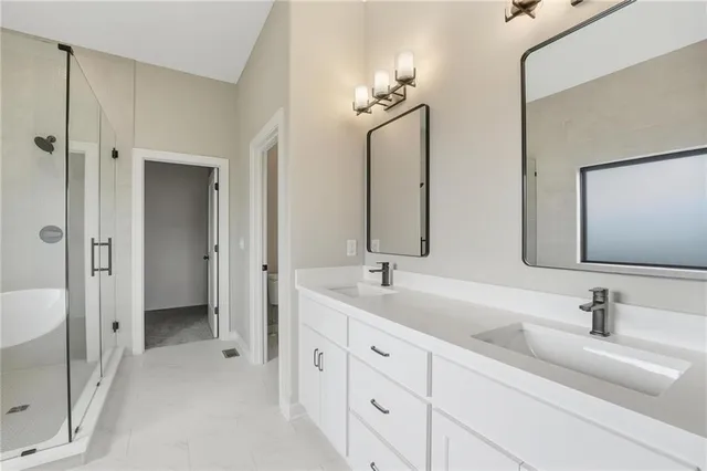 $650,000 | 10511 North Liberty Street, Kansas City, MO 64155