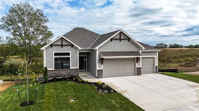 $650,000 | 10511 North Liberty Street, Kansas City, MO 64155