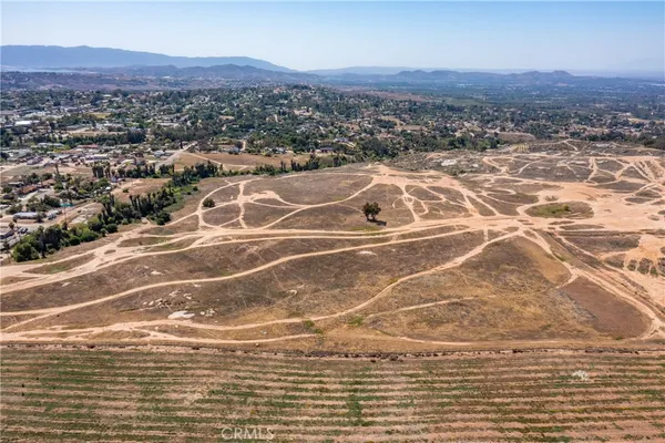 $3,500,000 | 0 Iris, Riverside, CA 92504