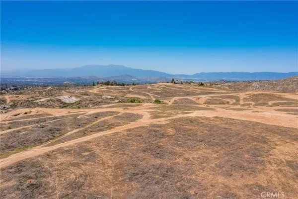 $3,500,000 | 0 Iris, Riverside, CA 92504