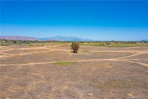 $3,500,000 | 0 Iris, Riverside, CA 92504