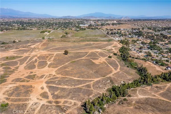 $3,500,000 | 0 Iris, Riverside, CA 92504