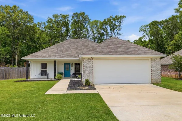 $295,000 | 733 Lexington Drive, Florence, MS 39073