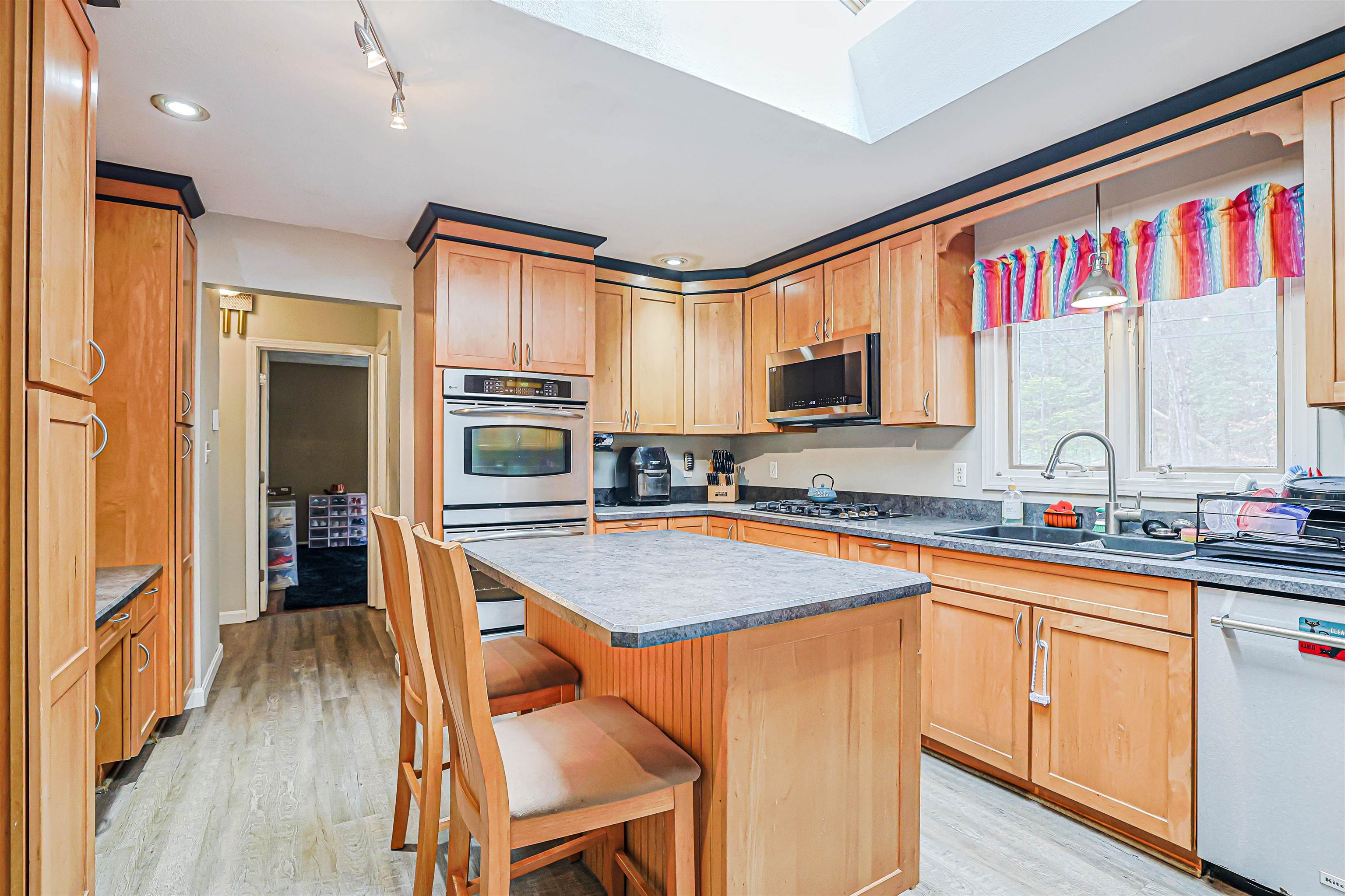119 Belknap Road Hudson, NH 03051 - Photo 13 of 35 Gallery Image 13