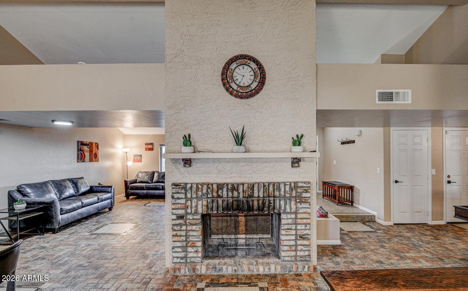 6520 East Peak View Road Cave Creek, AZ 85331 - Photo 12 of 23 20250515000915328617000000-o