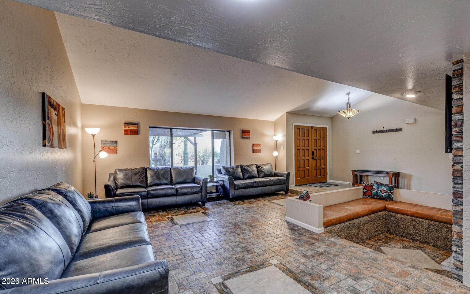 6520 East Peak View Road Cave Creek, AZ 85331 - Photo 8 of 23 20250515000944755785000000-o