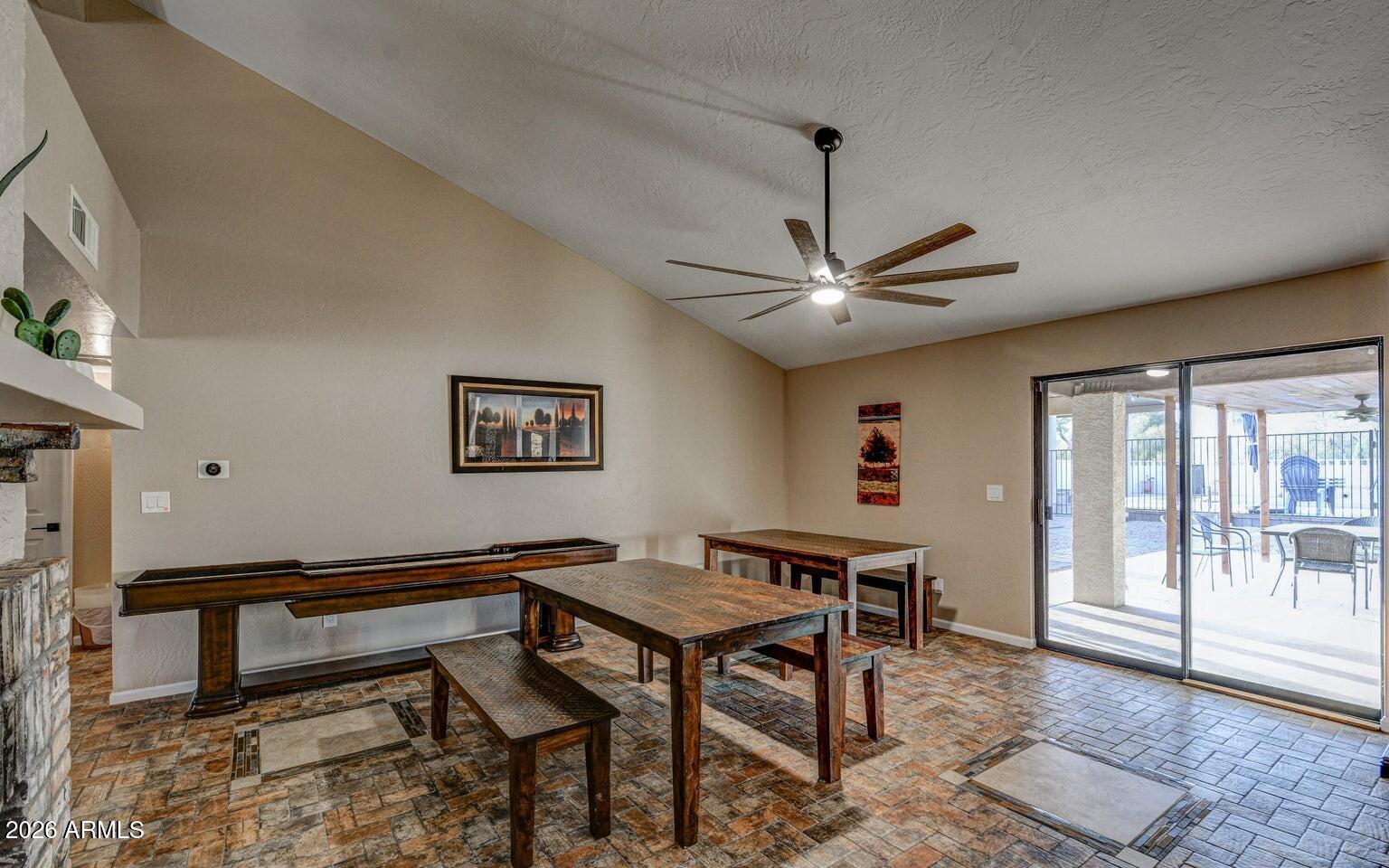 6520 East Peak View Road Cave Creek, AZ 85331 - Photo 9 of 23 20250515000901444692000000-o