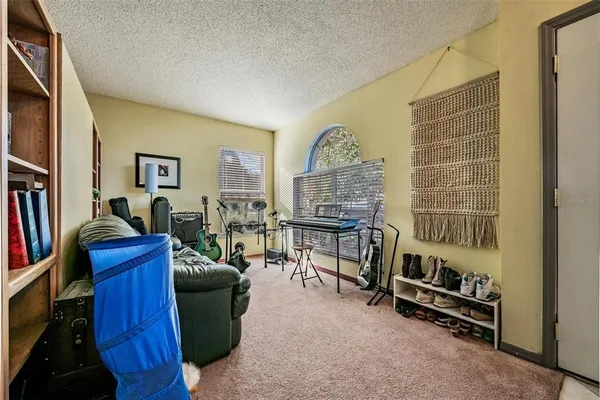 $399,999 | 1813 Dockside Drive, Valrico, FL 33594