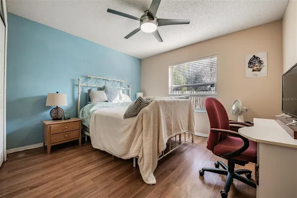 $399,999 | 1813 Dockside Drive, Valrico, FL 33594