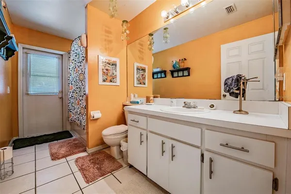 $399,999 | 1813 Dockside Drive, Valrico, FL 33594