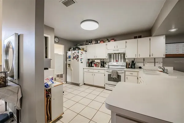 $399,999 | 1813 Dockside Drive, Valrico, FL 33594