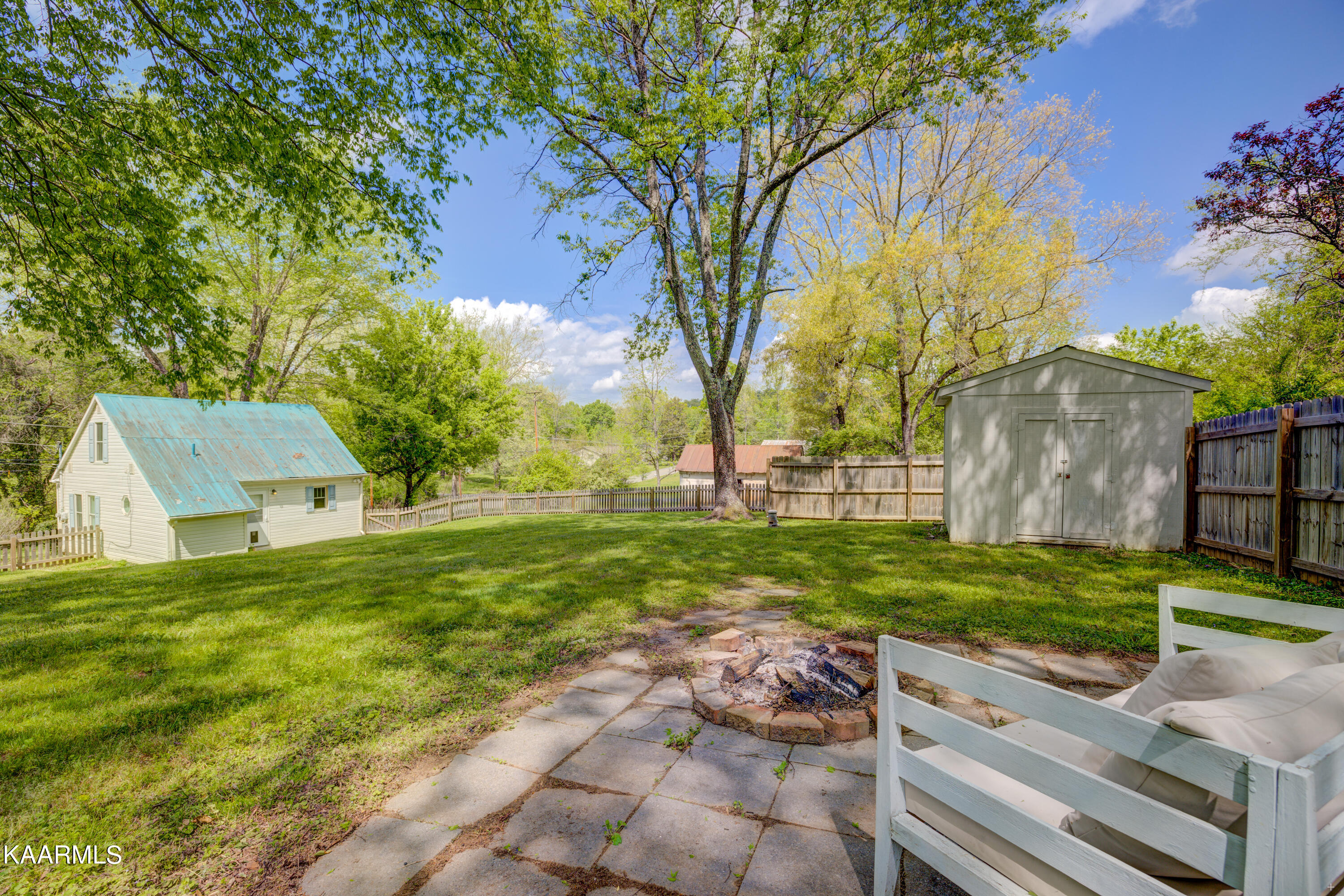 2408 Belt Road Knoxville, TN 37920 - Photo 18 of 20 Positive Perceptions-18