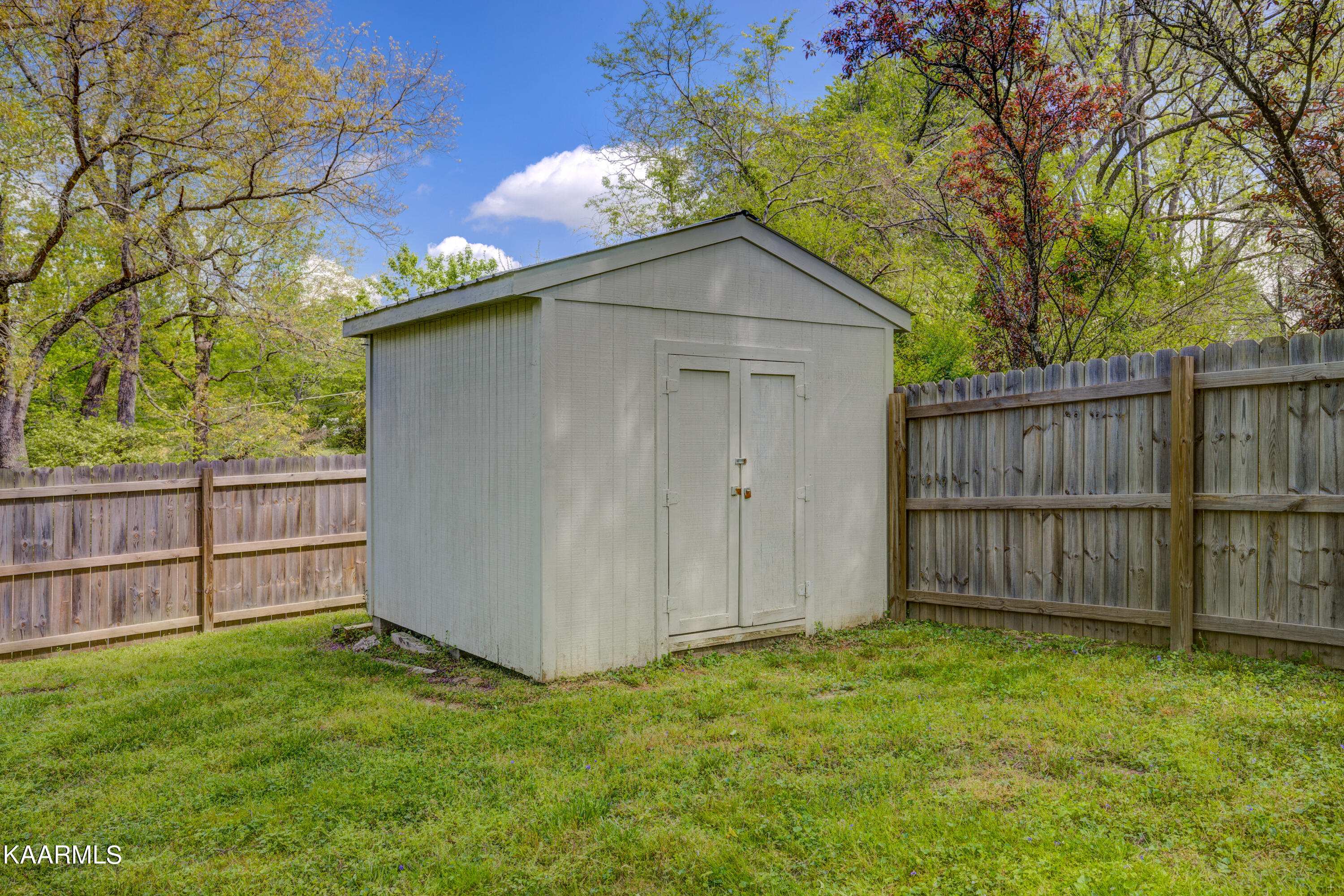 2408 Belt Road Knoxville, TN 37920 - Photo 19 of 20 Positive Perceptions-19