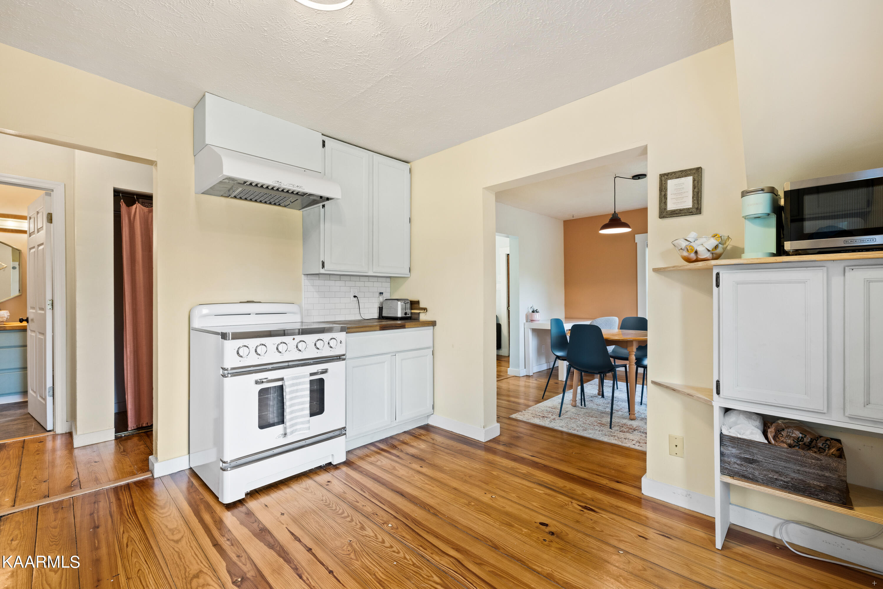 2408 Belt Road Knoxville, TN 37920 - Photo 8 of 20 Positive Perceptions-8