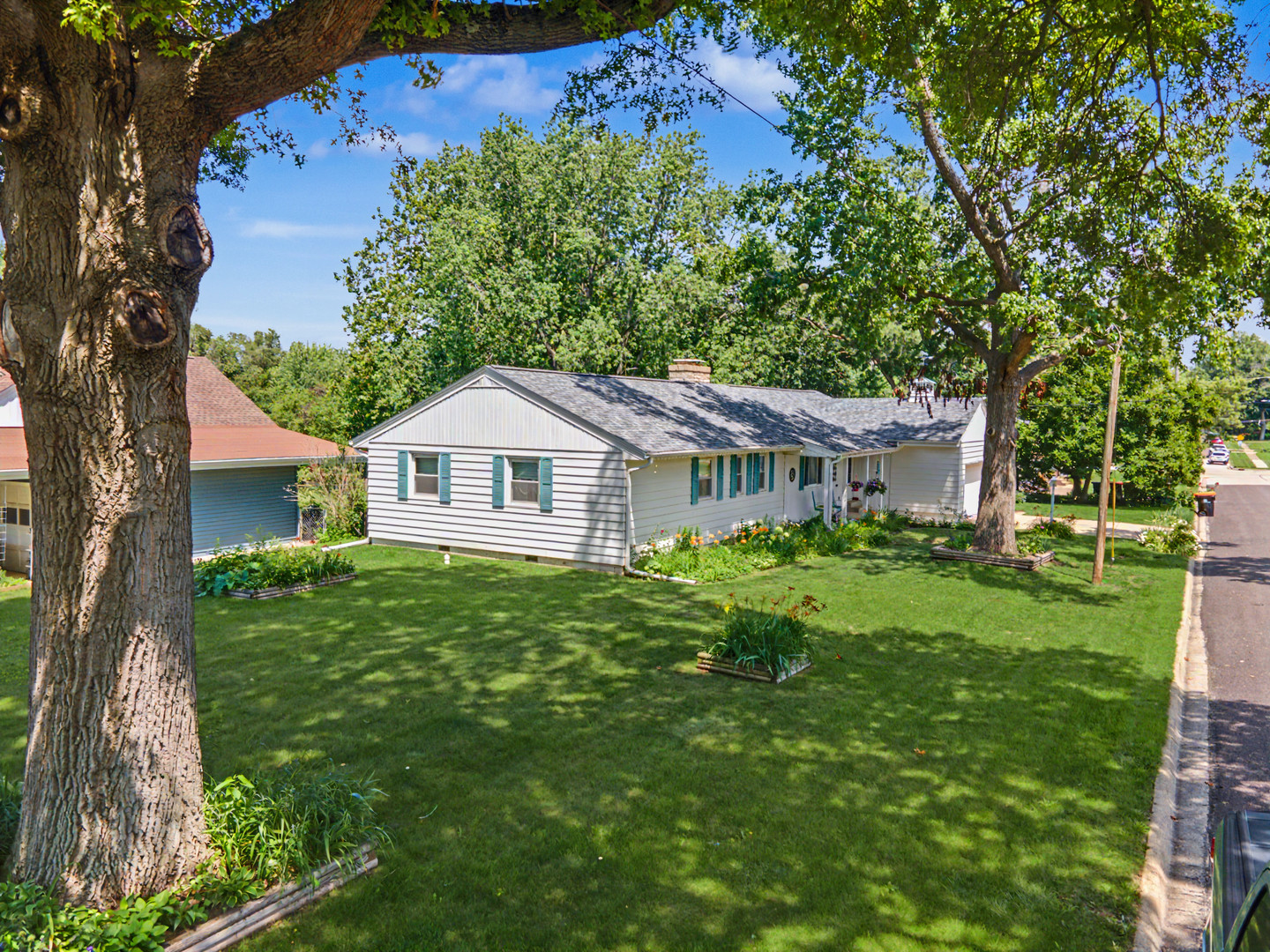 901 East Adams Street Washington, IL 61571 - Photo 37 of 43