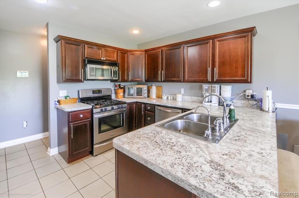 317 North Summers Road Imlay City, MI 48444 - Photo 10 of 53 Gallery Image 10