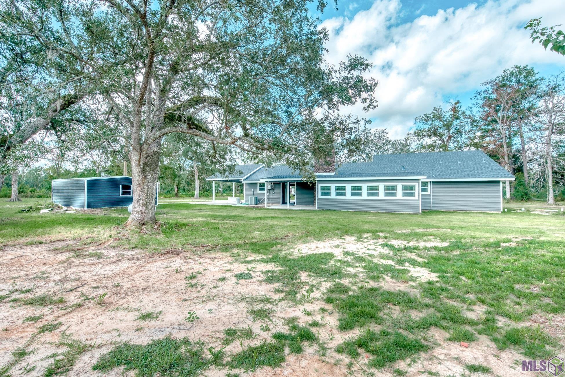 23168 Hutchinson Road Springfield, LA 70462 - Photo 5 of 24