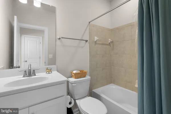 $3,850 | 16154 Bowery Street, Rockville, MD 20855