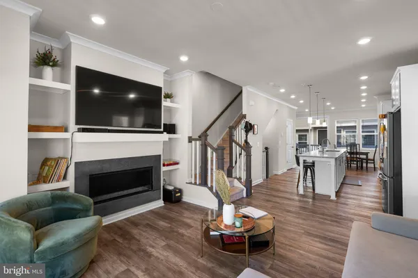 $3,850 | 16154 Bowery Street, Rockville, MD 20855