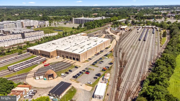 $3,850 | 16154 Bowery Street, Rockville, MD 20855