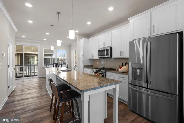 $3,850 | 16154 Bowery Street, Rockville, MD 20855