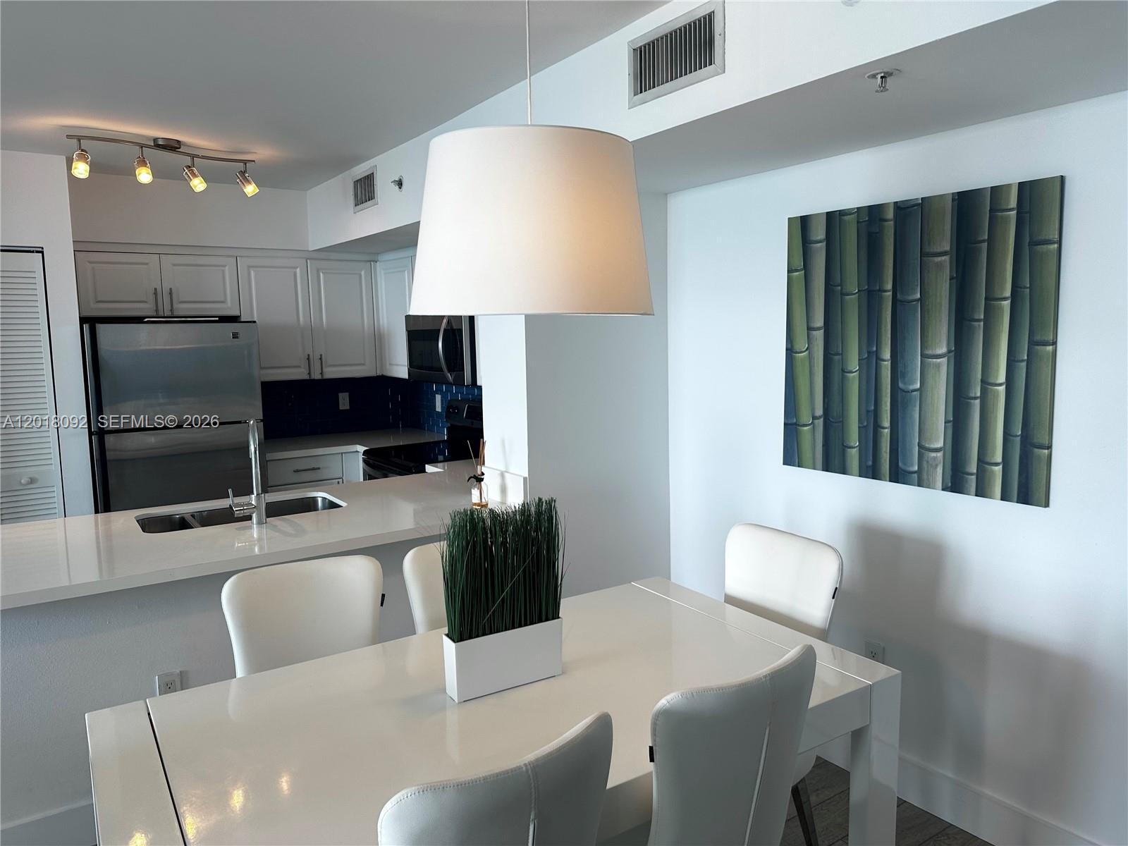 90 Alton Road, Unit 1804 Miami Beach, FL 33139 - Photo 19 of 42