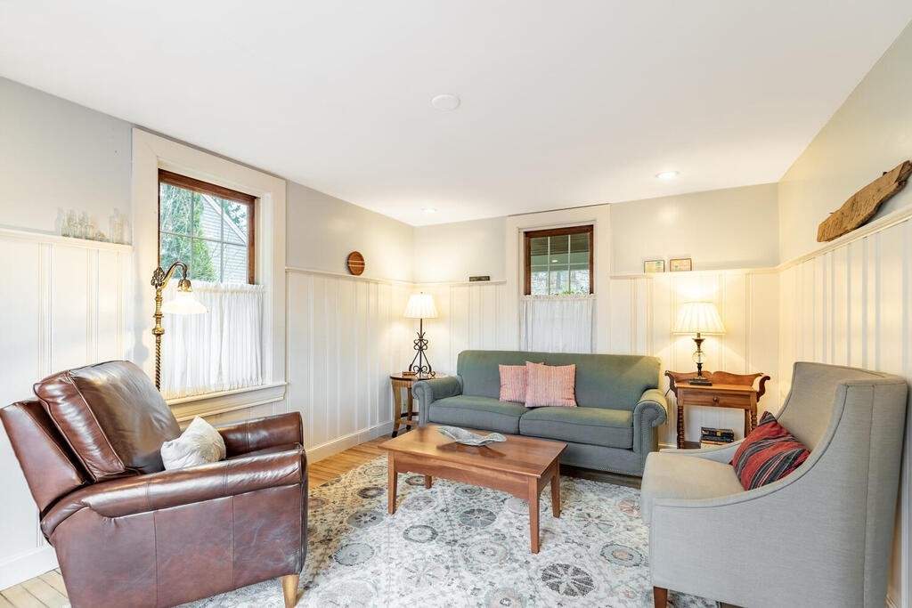 167 County Road Reading, MA 01867 - Photo 14 of 33 Gallery Image 14