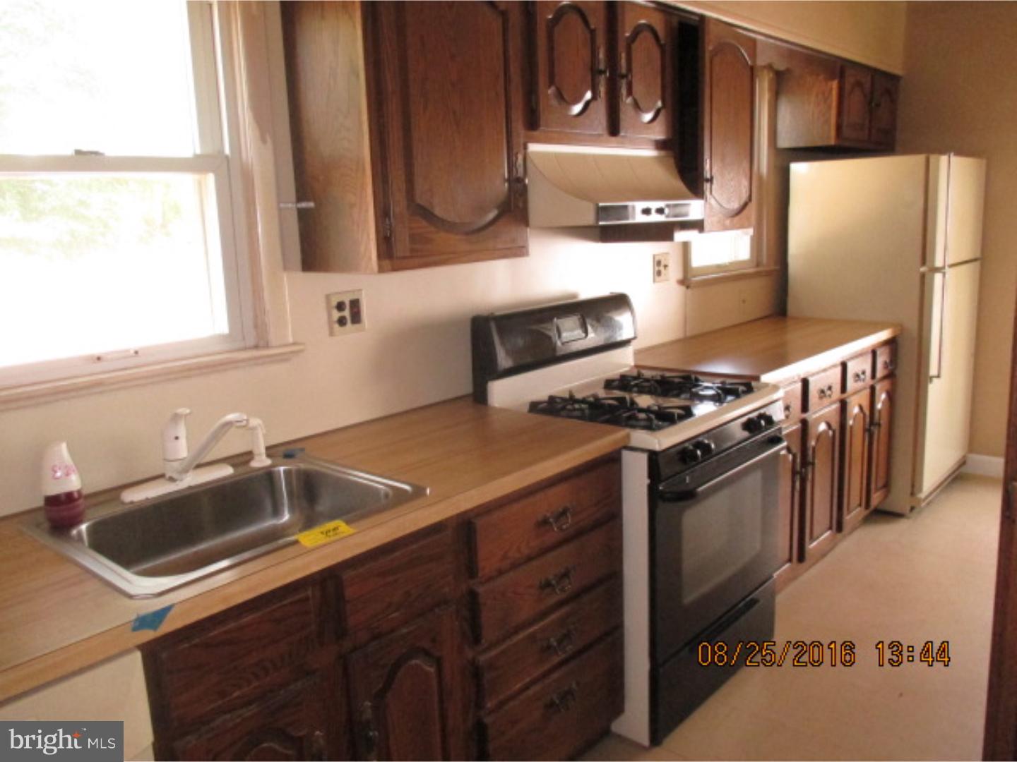 505 Brooke Avenue Magnolia, NJ 08049 - Photo 7 of 16