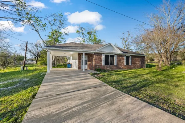$182,000 | 1610 St Barbe Street, Hempstead, TX 77445