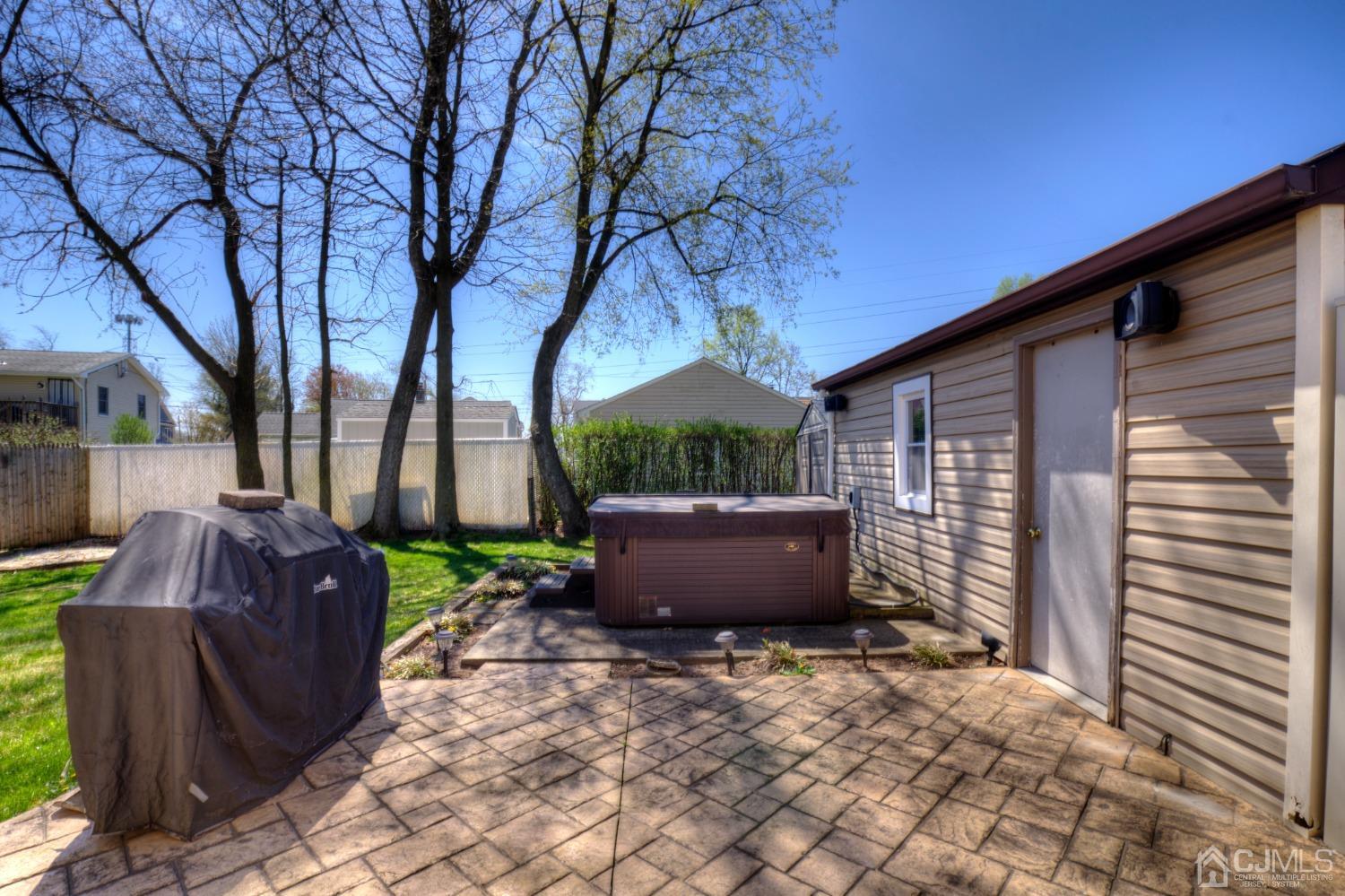 49 West Knollwood Road Edison, NJ 08817 - Photo 19 of 21 Gallery Image 19